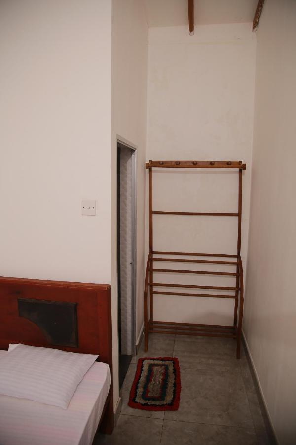 Guruge Guest House อาฮานกามา ภายนอก รูปภาพ